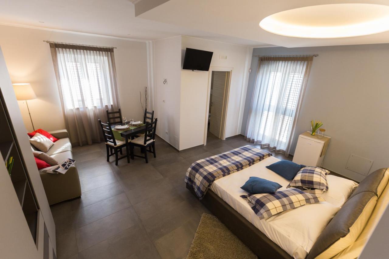 Dimora Ciociola Bed & Breakfast Manfredonia Bagian luar foto